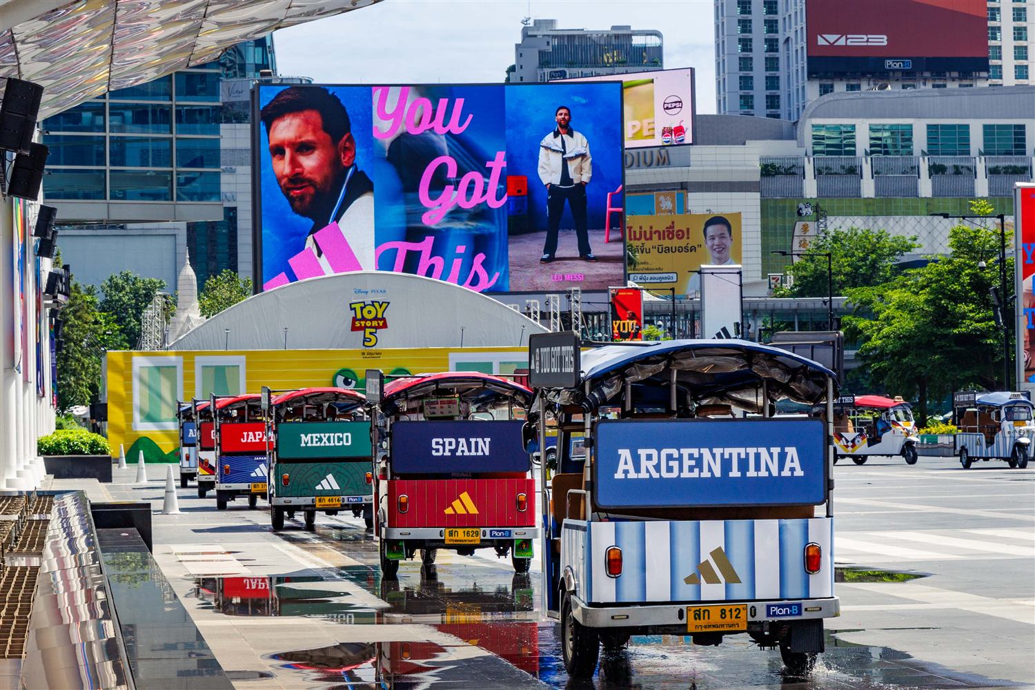 Adidas Argentina — Tuk-tuk Fleet